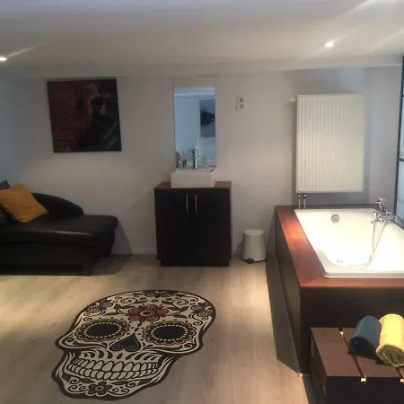 Loft Tikis Gallery * Liege